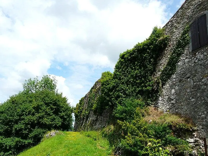 Picture of Pregnant with the upper town of Saint-Bertrand-de-Comminges - Père Igor - © Creative Commons (https://creativecommons.org/licenses/by-sa/4.0/deed.fr)