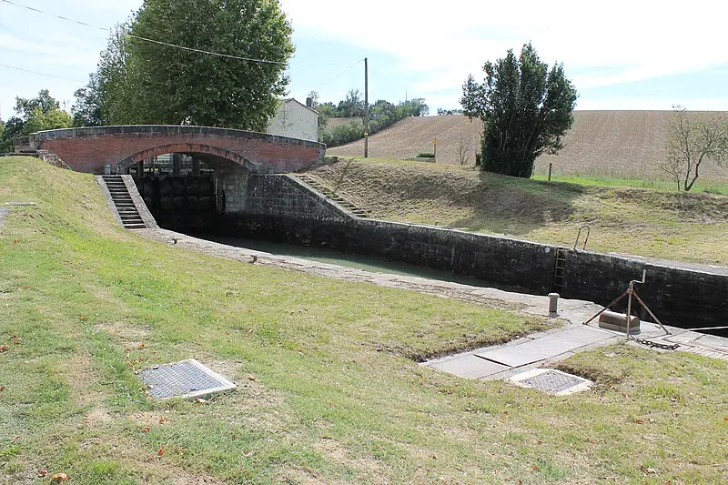 Picture of Canal du Midi: Double bunter of the wild boar - Antoine Bouyer - © Creative Commons (https://creativecommons.org/licenses/by-sa/4.0/deed.fr)