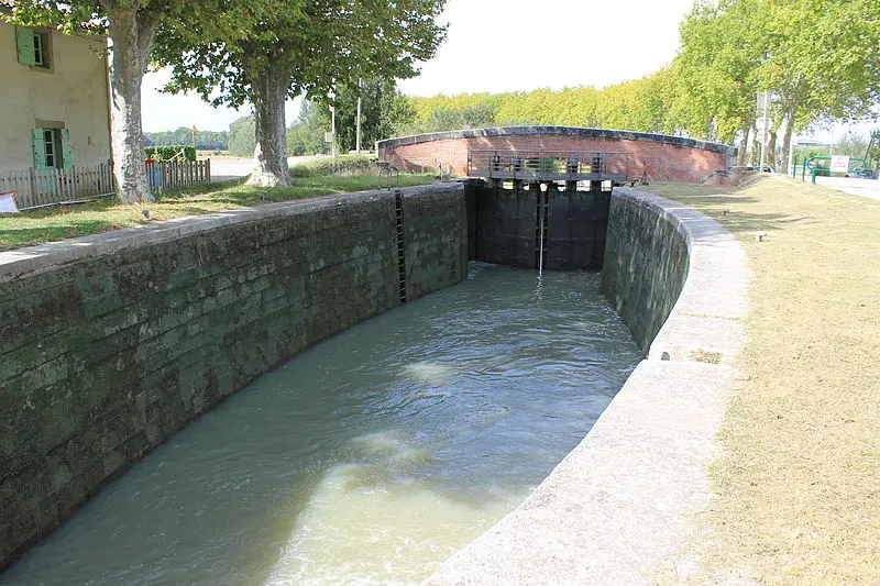 Picture of Canal du Midi: Double bunter of the wild boar - Antoine Bouyer - © Creative Commons (https://creativecommons.org/licenses/by-sa/4.0/deed.fr)