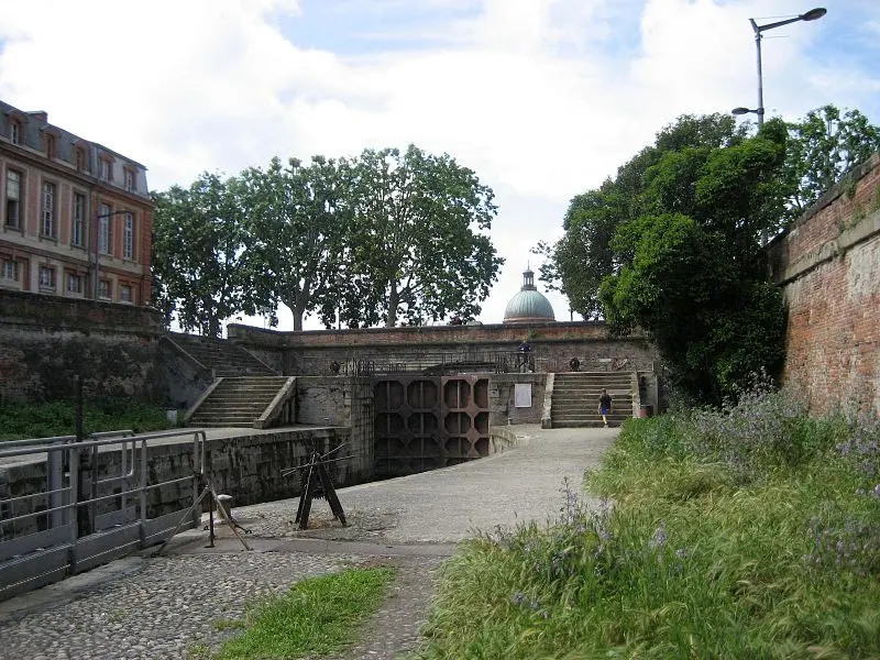 Picture of Saint-Pierre double lock on the Brienne canal - Maarten Sepp - © Creative Commons (https://creativecommons.org/licenses/by-sa/4.0/deed.fr)