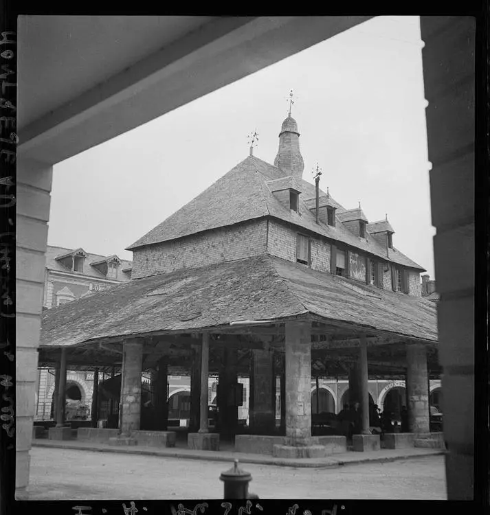 Picture of Hall - POP Plateforme Ouverte du Patrimoine / Base Mérimée - © Donation François Kollar, Ministère de la Culture (France), Médiathèque du patrimoine et de la photographie, diffusion GrandPalaisRmn Photo
