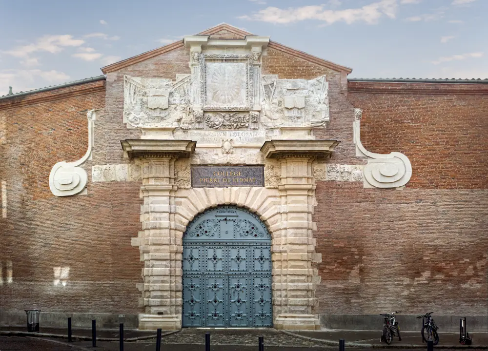Picture of Former Jesuit college in Toulouse - Sous licence Creative Commons (https://creativecommons.org/licenses/by-sa/4.0/deed.fr) - Par Archaeodontosaurus - © Creative Commons (https://creativecommons.org/licenses/by-sa/4.0/deed.fr)