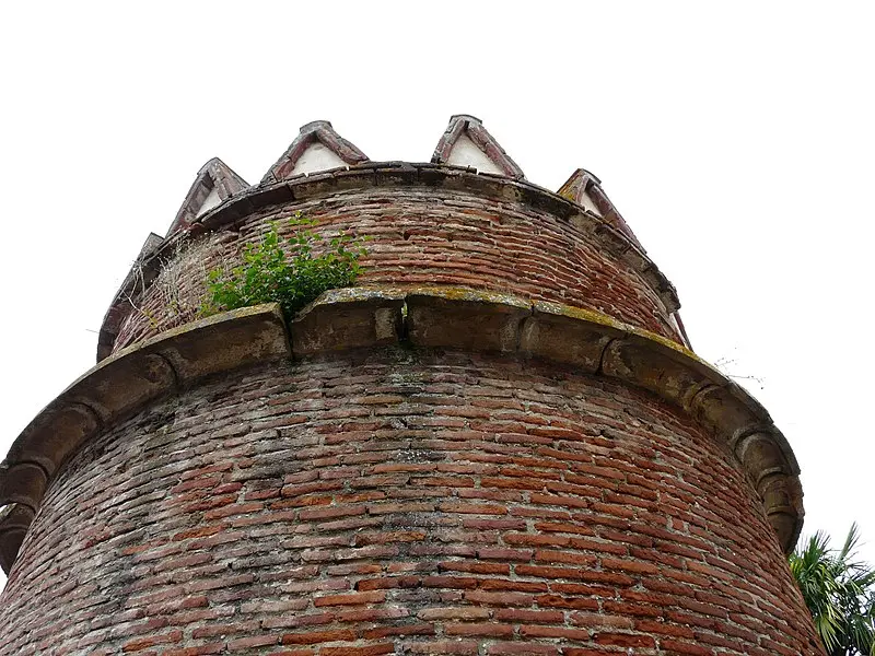Foto di Pigeonnier Dit Colombier du Grilhon - Père Igor - © Creative Commons (https://creativecommons.org/licenses/by-sa/4.0/deed.fr)