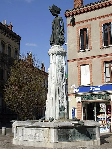 Picture of Romanesque poetry fountain - Traumrune - © Creative Commons (https://creativecommons.org/licenses/by-sa/4.0/deed.fr)