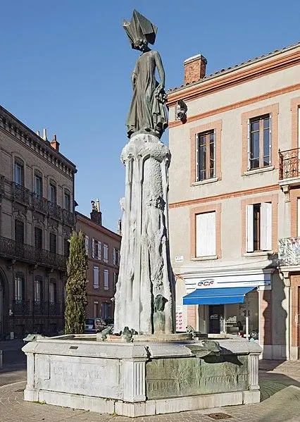Picture of Romanesque poetry fountain - Didier Descouens - © Creative Commons (https://creativecommons.org/licenses/by-sa/4.0/deed.fr)