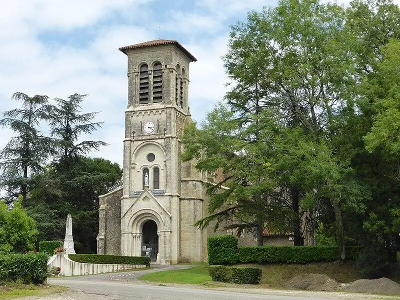 Foto von Notre-Dame Church - Pucesurvitaminee - © Creative Commons (https://creativecommons.org/licenses/by-sa/4.0/deed.fr)