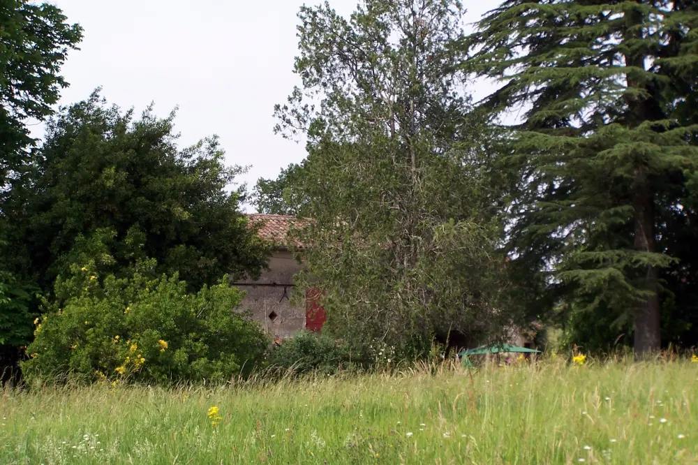 Foto von Ezemar House - Sous licence Creative Commons (https://creativecommons.org/licenses/by-sa/4.0/deed.fr) - Par Henrysalome - © Creative Commons (https://creativecommons.org/licenses/by-sa/4.0/deed.fr)