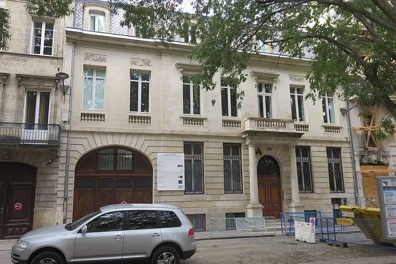 Foto de Hotel Bryas - JohnNewton8 - © Creative Commons (https://creativecommons.org/licenses/by-sa/4.0/deed.fr)