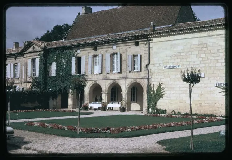 Foto von Malet Logis - POP Plateforme Ouverte du Patrimoine / Base Mérimée - © André Édouard/Studio des Grands Augustins, Ministère de la Culture (France), Médiathèque du patrimoine et de la photographie, diffusion GrandPalaisRmn Photo