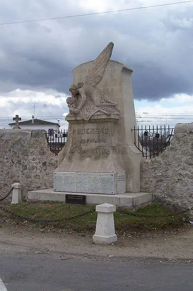 Foto de War War Memorial en 1914-1918, ubicado en y cerca del cementerio - Henry Salomé - © Creative Commons (https://creativecommons.org/licenses/by-sa/4.0/deed.fr)