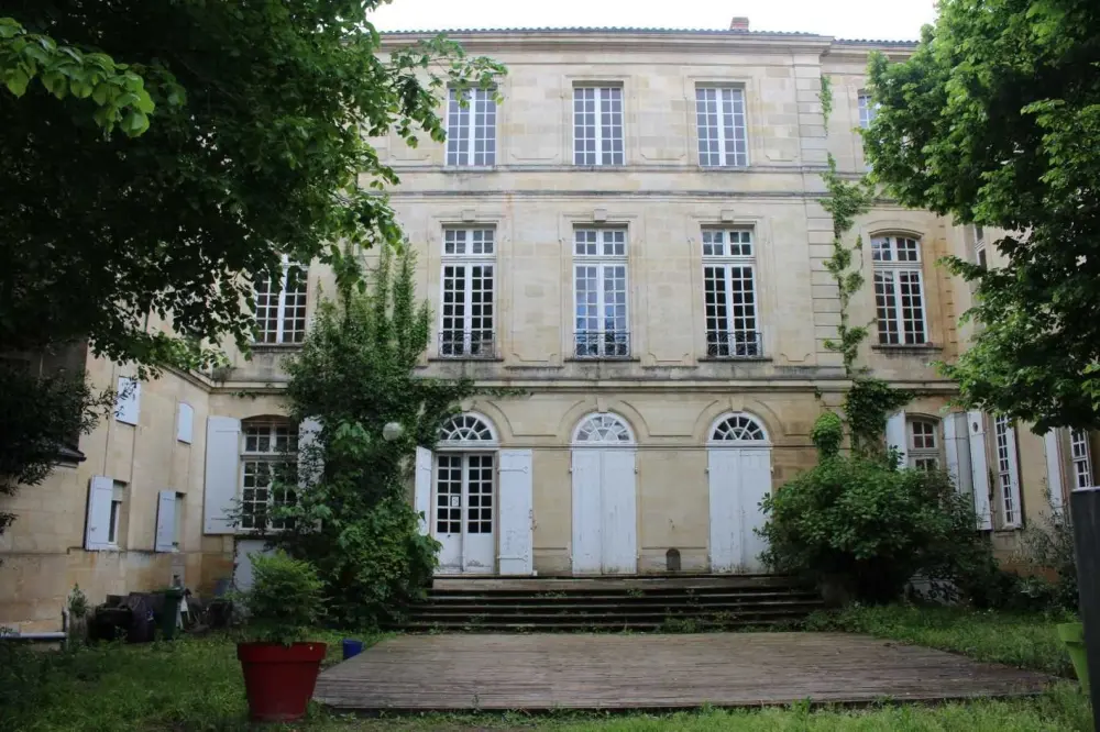 Foto de Hotel Dufau-Lamothe - POP Plateforme Ouverte du Patrimoine / Base Mérimée - © Ministère de la Culture (France), Direction Régionale des Affaires Culturelles de Nouvelle-Aquitaine – Tous droits réservés
