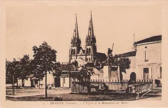 Foto von Saint-Etienne-Kirche - Marcel Delboy (1882–1941) Alternative names Jacque - © Creative Commons (https://creativecommons.org/licenses/by-sa/4.0/deed.fr)