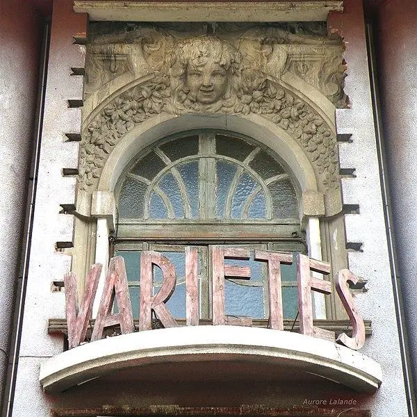 Foto von Theater der Sorten - Aurore Lalande - © Creative Commons (https://creativecommons.org/licenses/by-sa/4.0/deed.fr)
