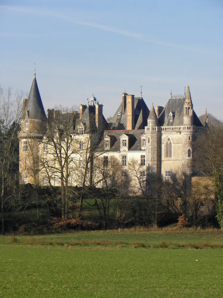 Foto von Plessis Castle - Sous licence Creative Commons (https://creativecommons.org/licenses/by-sa/4.0/deed.fr) - Par GO69 - © Creative Commons (https://creativecommons.org/licenses/by-sa/4.0/deed.fr)
