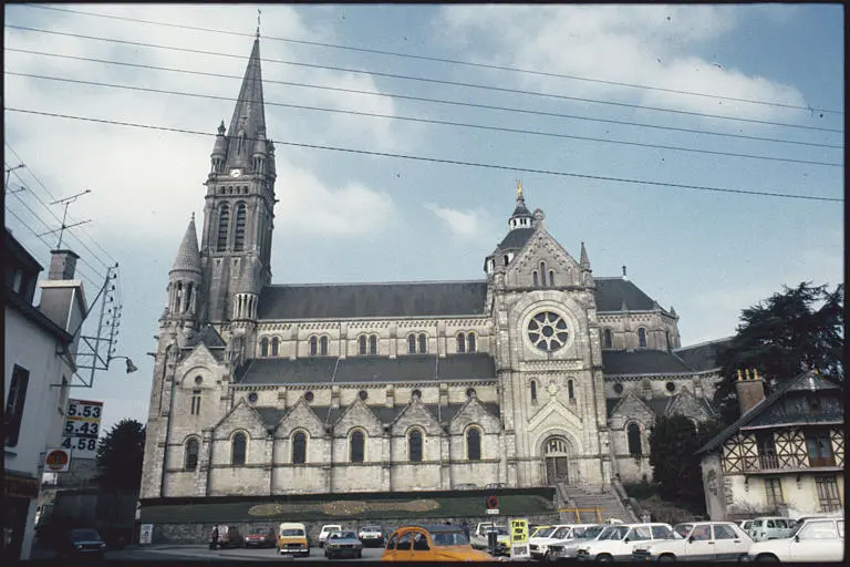 Foto de Iglesia de Saint-Martin - POP Plateforme Ouverte du Patrimoine / Base Mérimée - © Ministère de la Culture (France), Médiathèque du patrimoine et de la photographie, diffusion RMN-GP