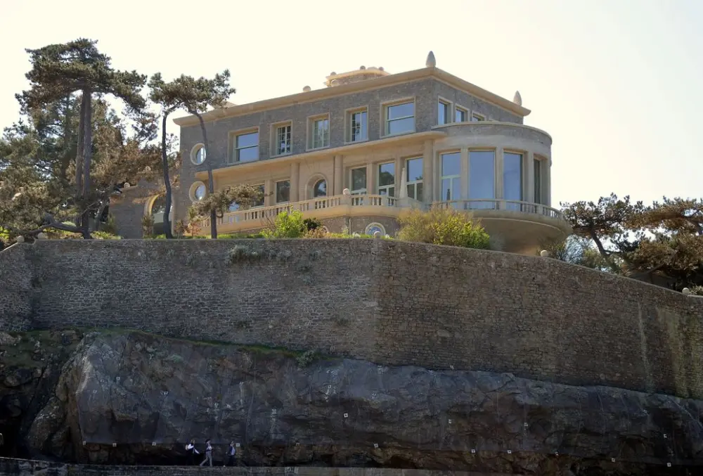 Foto de Villa de gris - POP Plateforme Ouverte du Patrimoine / Base Mérimée - ® Ministère de la Culture (France), Direction Régionale des Affaires Culturelles de Bretagne, tous droits réservés
