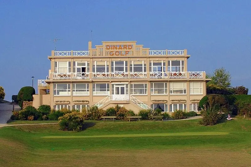 Foto von Dinard Golf Clubhaus - Abrahami - © Creative Commons (https://creativecommons.org/licenses/by-sa/4.0/deed.fr)