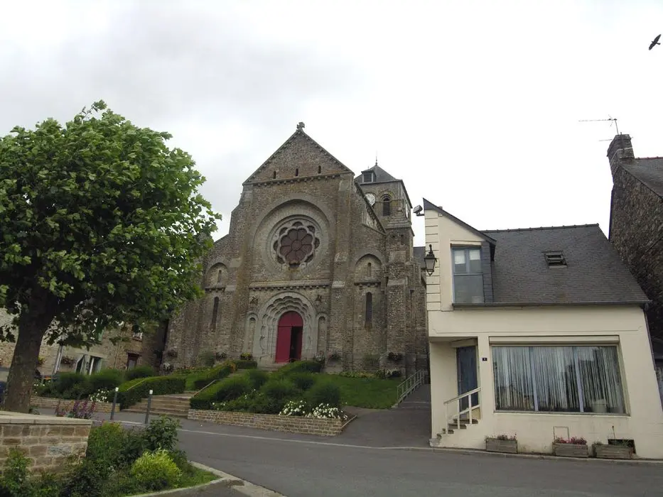 Foto de Iglesia de Saint-Aubin - POP Plateforme Ouverte du Patrimoine / Base Mérimée - © Ministère de la Culture (France), Direction Régionale des Affaires Culturelles de Bretagne – Tous droits réservés