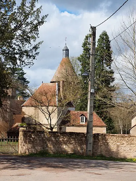 Foto di Castello di Motte-Feuilly, annessi, parchi e giardini - François GOGLINS - © Creative Commons (https://creativecommons.org/licenses/by-sa/4.0/deed.fr)
