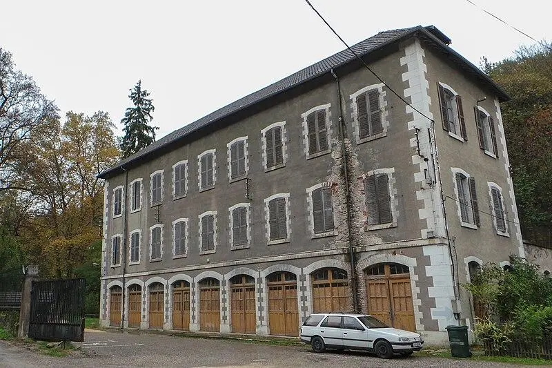Foto von Alte große Fabrik - Poudou99 / aka Kootshisme - © Creative Commons (https://creativecommons.org/licenses/by-sa/4.0/deed.fr)