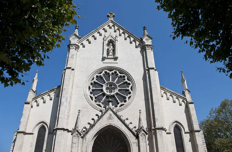 Foto von Notre-Dame des Forges Church - Ad Vitam - © Creative Commons (https://creativecommons.org/licenses/by-sa/4.0/deed.fr)