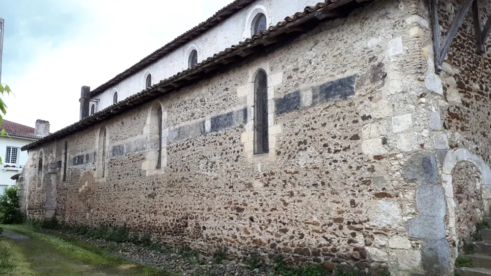 Foto de Iglesia de Saint-Pierre - Sous licence Creative Commons (https://creativecommons.org/licenses/by-sa/4.0/deed.fr) - Par BotaFlo - © Creative Commons (https://creativecommons.org/licenses/by-sa/4.0/deed.fr)