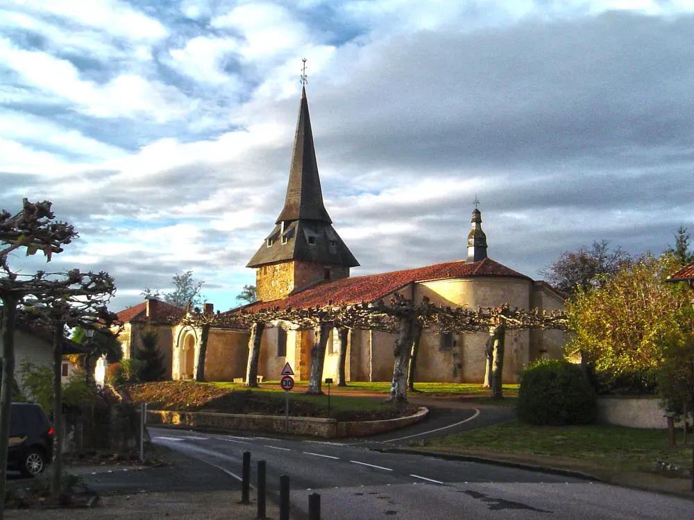 Foto von Saint-Jacques Church - Sous licence Creative Commons (https://creativecommons.org/licenses/by-sa/4.0/deed.fr) - Par Pdbdt - © Creative Commons (https://creativecommons.org/licenses/by-sa/4.0/deed.fr)