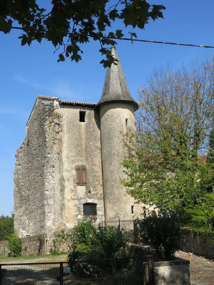 Foto von Saint-Jean-Baptiste-Kirche - Sous licence Creative Commons (https://creativecommons.org/licenses/by-sa/4.0/deed.fr) - Par Tangopaso - © Creative Commons (https://creativecommons.org/licenses/by-sa/4.0/deed.fr)