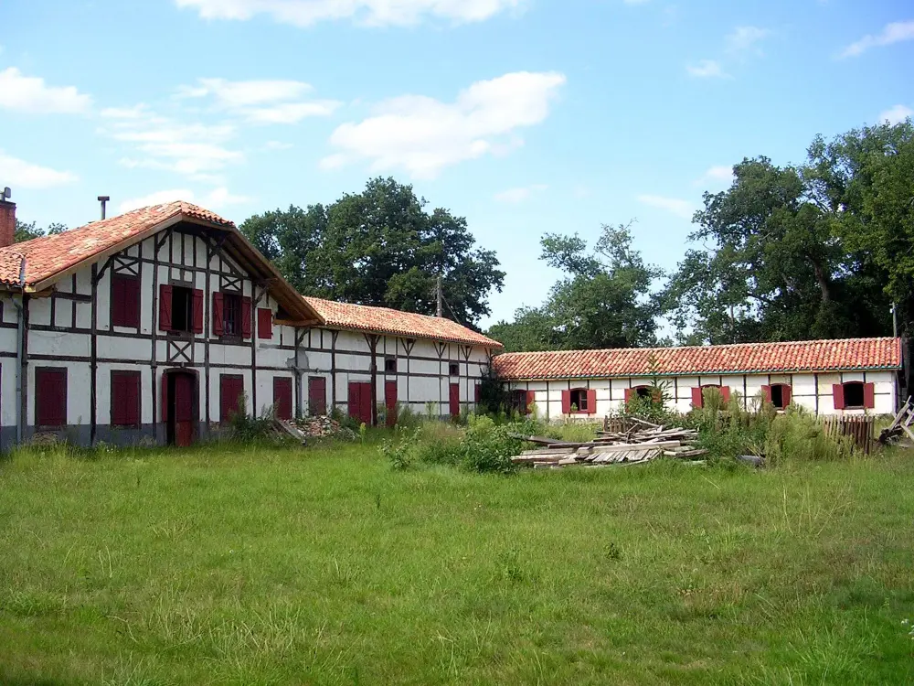 Foto von Pouy Farm - Sous licence Creative Commons (https://creativecommons.org/licenses/by-sa/4.0/deed.fr) - Par Jibi44 - © Creative Commons (https://creativecommons.org/licenses/by-sa/4.0/deed.fr)