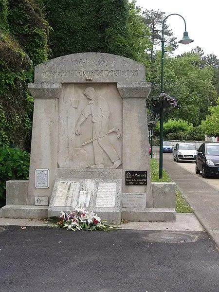 Foto de Monumento a la Guerra de la Guerra de 1914-1918, ubicado cerca de la iglesia - Havang(nl) - © Creative Commons (https://creativecommons.org/licenses/by-sa/4.0/deed.fr)