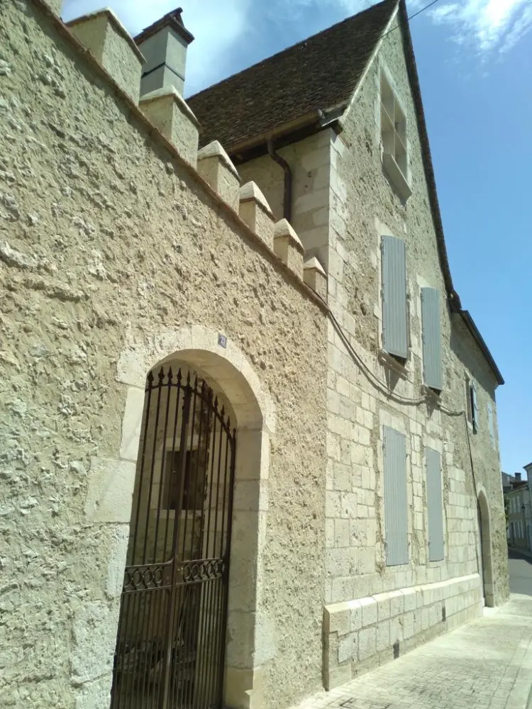 Picture of Bourrouilhan Hotel - Sous licence Creative Commons (https://creativecommons.org/licenses/by-sa/4.0/deed.fr) - Par Angiviller - © Creative Commons (https://creativecommons.org/licenses/by-sa/4.0/deed.fr)