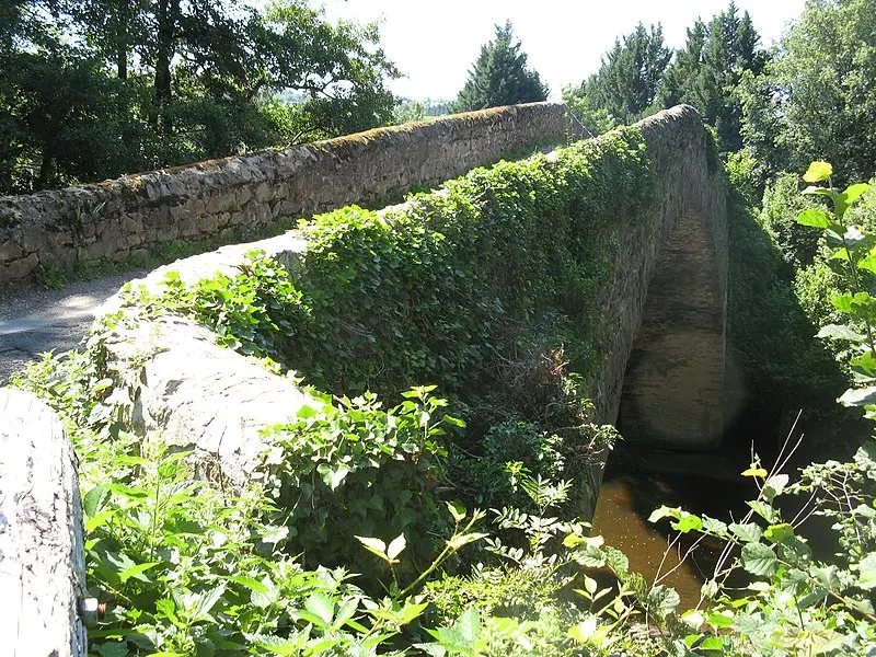 Picture of Bajasse bridge (also in commune of Fontannes) - Robin Chubret - © Creative Commons (https://creativecommons.org/licenses/by-sa/4.0/deed.fr)