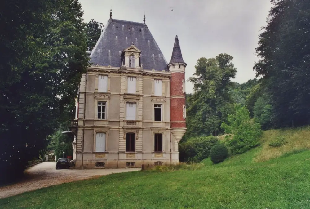 Picture of Martinas Castle - POP Plateforme Ouverte du Patrimoine / Base Mérimée - © Ministère de la Culture (France), Médiathèque du patrimoine et de la photographie, tous droits réservés