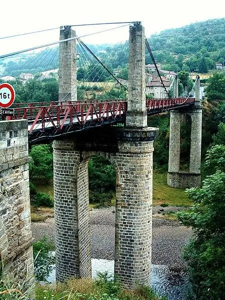 Picture of Suspended bridge of Saint-Ilpize - MOSSOT - © Creative Commons (https://creativecommons.org/licenses/by-sa/4.0/deed.fr)