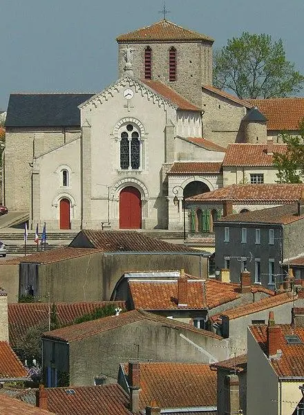 Foto de Iglesia de la Trinidad - Cyril5555 - © Creative Commons (https://creativecommons.org/licenses/by-sa/4.0/deed.fr)