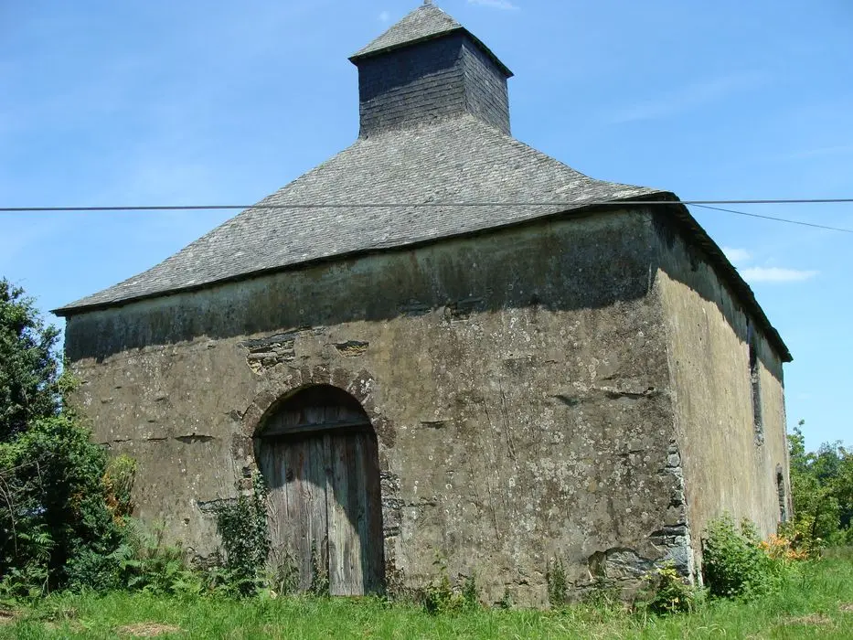 Foto de Capilla prioral y fraítica de Saint-Georges de Penfao - POP Plateforme Ouverte du Patrimoine / Base Mérimée - © Ministère de la Culture (France), Conservation des antiquités et des objets de loire-Atlantique – Tous droits réservés 