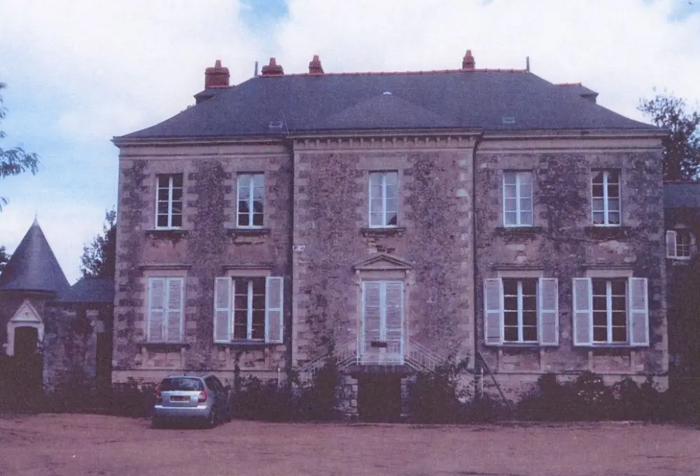 Foto de Manor de la Dixmerie - POP Plateforme Ouverte du Patrimoine / Base Mérimée - © Ministère de la Culture (France), Médiathèque du patrimoine et de la photographie, tous droits réservés