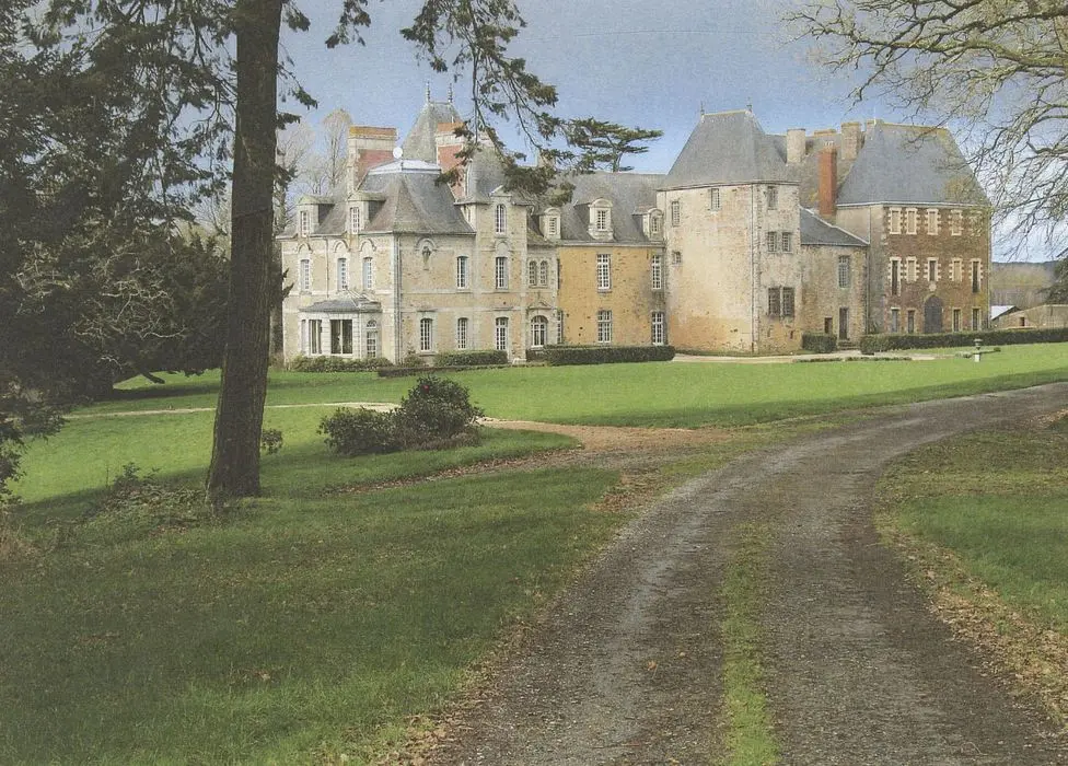 Picture of Pordor castle - POP Plateforme Ouverte du Patrimoine / Base Mérimée - © Ministère de la Culture (France), Médiathèque du patrimoine et de la photographie, tous droits réservés