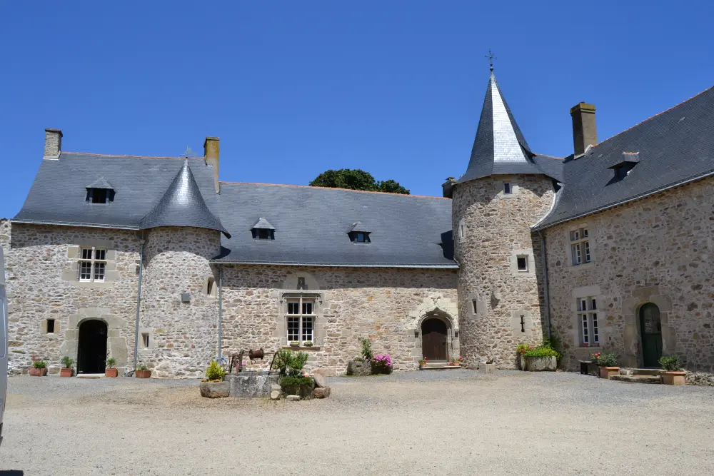 Picture of Hélardière Manor - Sous licence Creative Commons (https://creativecommons.org/licenses/by-sa/4.0/deed.fr) - Par Viviane7070 - © Creative Commons (https://creativecommons.org/licenses/by-sa/4.0/deed.fr)