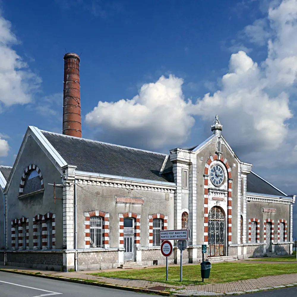 Foto de Fábrica de levantamiento de puertos - Sous licence Creative Commons (https://creativecommons.org/licenses/by-sa/4.0/deed.fr) - Par Durziil89 - © Creative Commons (https://creativecommons.org/licenses/by-sa/4.0/deed.fr)