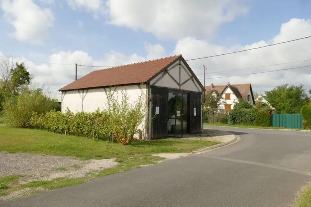 Foto von Bou -Brennerei - POP Plateforme Ouverte du Patrimoine / Base Mérimée - © Ministère de la Culture (France), Direction Régionale des Affaires Culturelles du Centre-Val de Loire – Tous droits réservés 