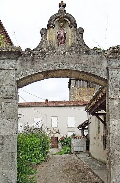Foto von Das ehemalige Kloster sagt, dass Damenhaus des Foy House of the Foy - MOSSOT - © Creative Commons (https://creativecommons.org/licenses/by-sa/4.0/deed.fr)