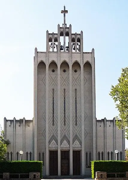 Photo de Eglise du Sacré-Coeur - MOSSOT - © Creative Commons (https://creativecommons.org/licenses/by-sa/4.0/deed.fr)