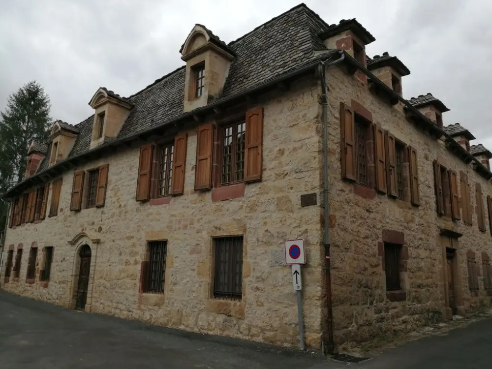 Foto von Nugaret House nannte Mansard - POP Plateforme Ouverte du Patrimoine / Base Mérimée - © Ministère de la Culture (France), DRAC Occitanie, CRMH
