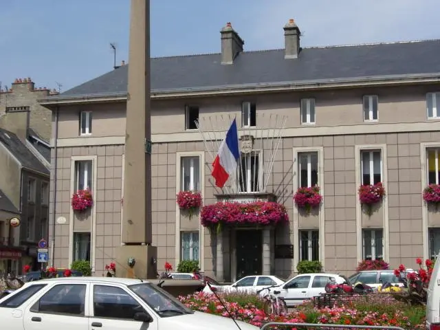 Foto de Ayuntamiento - S. Plaine - © Creative Commons (https://creativecommons.org/licenses/by-sa/4.0/deed.fr)