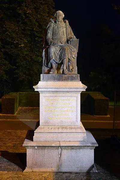 Foto de Estatua de LeBrun o monumento a Charles-François Lebrun - Selbymay - © Creative Commons (https://creativecommons.org/licenses/by-sa/4.0/deed.fr)