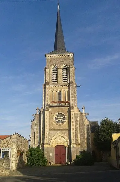 Foto von Saint-Martin Church - Bazouge53 - © Creative Commons (https://creativecommons.org/licenses/by-sa/4.0/deed.fr)