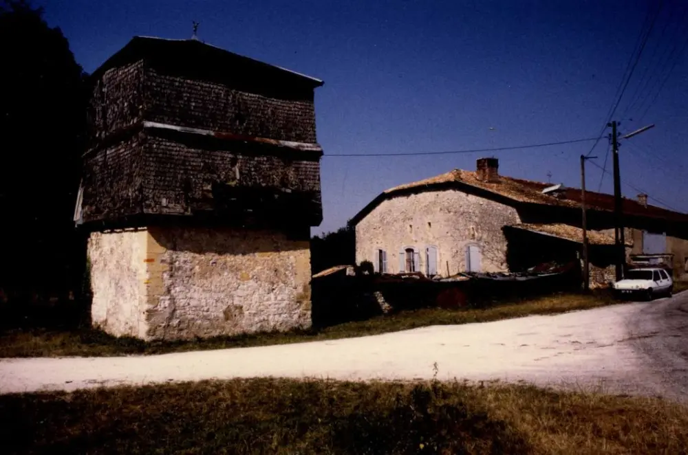 Foto von Colombier befindet sich im Bezirk Auzéville - POP Plateforme Ouverte du Patrimoine / Base Mérimée - © Ministère de la Culture (France), Médiathèque du patrimoine et de la photographie, tous droits réservés