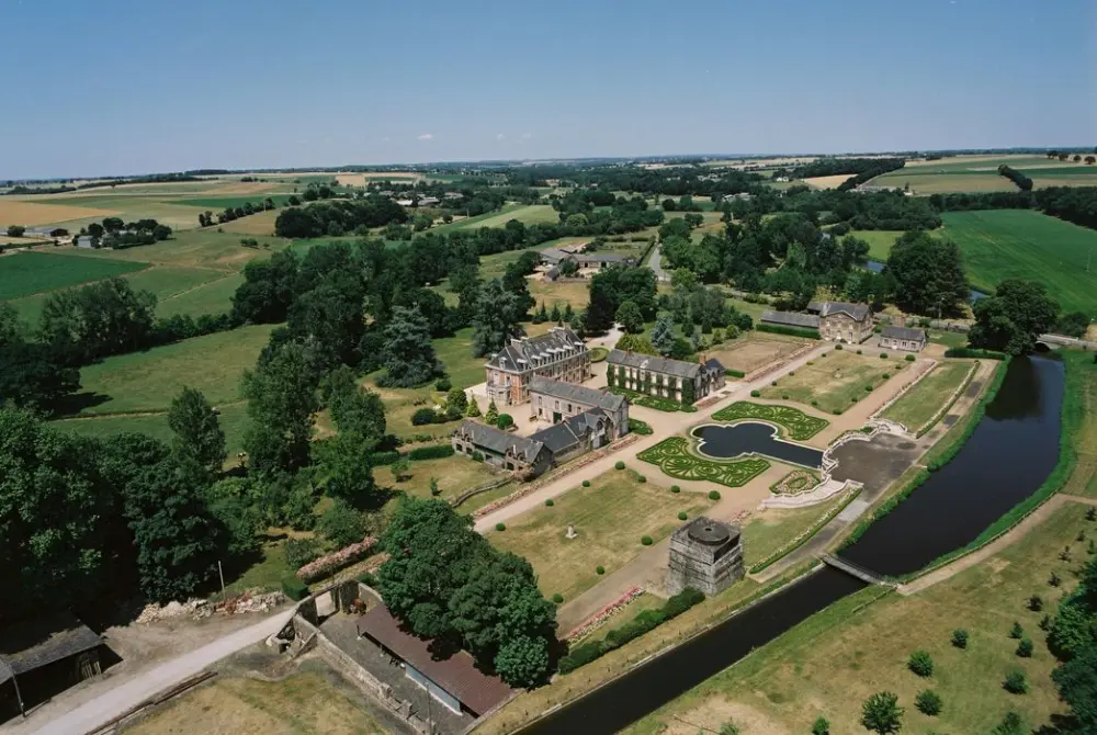 Foto de Château des Forges de Lanouee - POP Plateforme Ouverte du Patrimoine / Base Mérimée - © Ministère de la Culture (France), Direction Régionale des Affaires Culturelles de Bretagne – Tous droits réservés