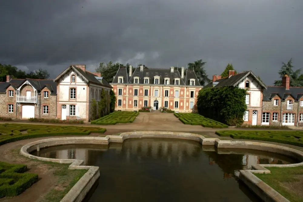 Foto de Château des Forges de Lanouee - POP Plateforme Ouverte du Patrimoine / Base Mérimée - ® Ministère de la Culture (France), Direction Régionale des Affaires Culturelles de Bretagne, tous droits réservés